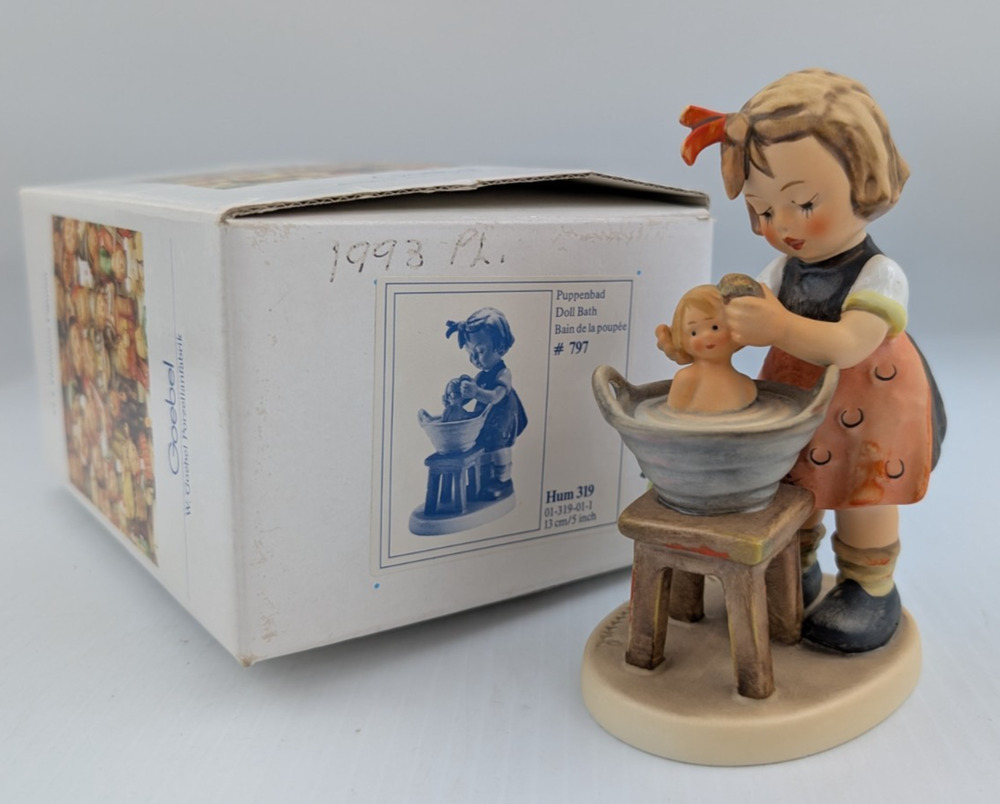 Goebel Hummel Doll Bath Figurine #319 with Box Germany